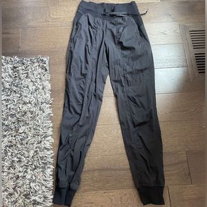 Lululemon dance studio joggers size 2 worn once